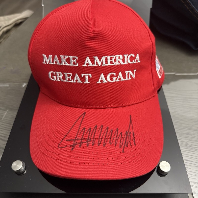 Signed Make America Great Again Red Hat w/ Heritage Authentication COA