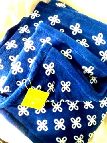 Vera Bradley's COLLIGIENT XL THROW BLANKET, UF College GO GATORS! Blue NWT - Picture 4 of 12