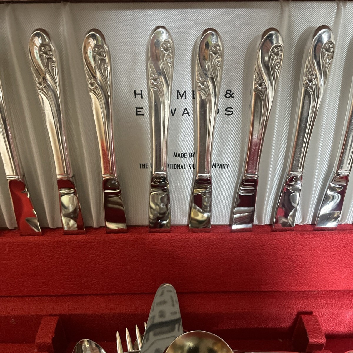 VINTAGE HOLMES and EDWARDS INLAID SILVER-PLATED FLATWARE FLORAL