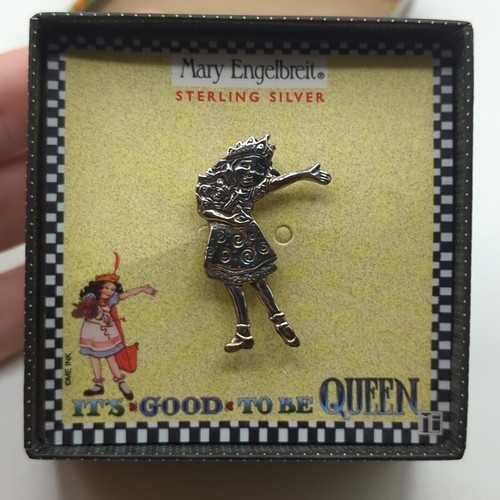 Spilla Mary Engelbreit "It's Good to Be Queen" in argento sterling con scatola - Foto 2 di 5