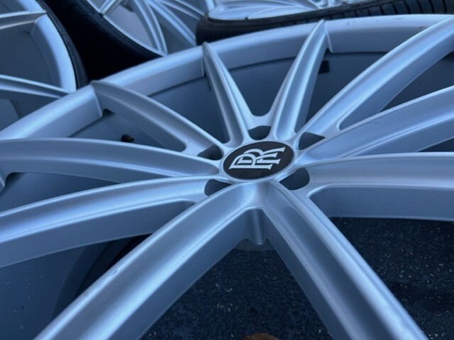 Four Rolls Royce 24" Wheels (275/25/24)