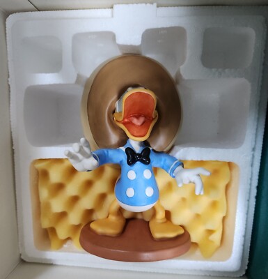 WDCC 1995 Donald Duck ''Amigo Donald'' 50th Ann THREE CABALLEROS Figurine Box COA