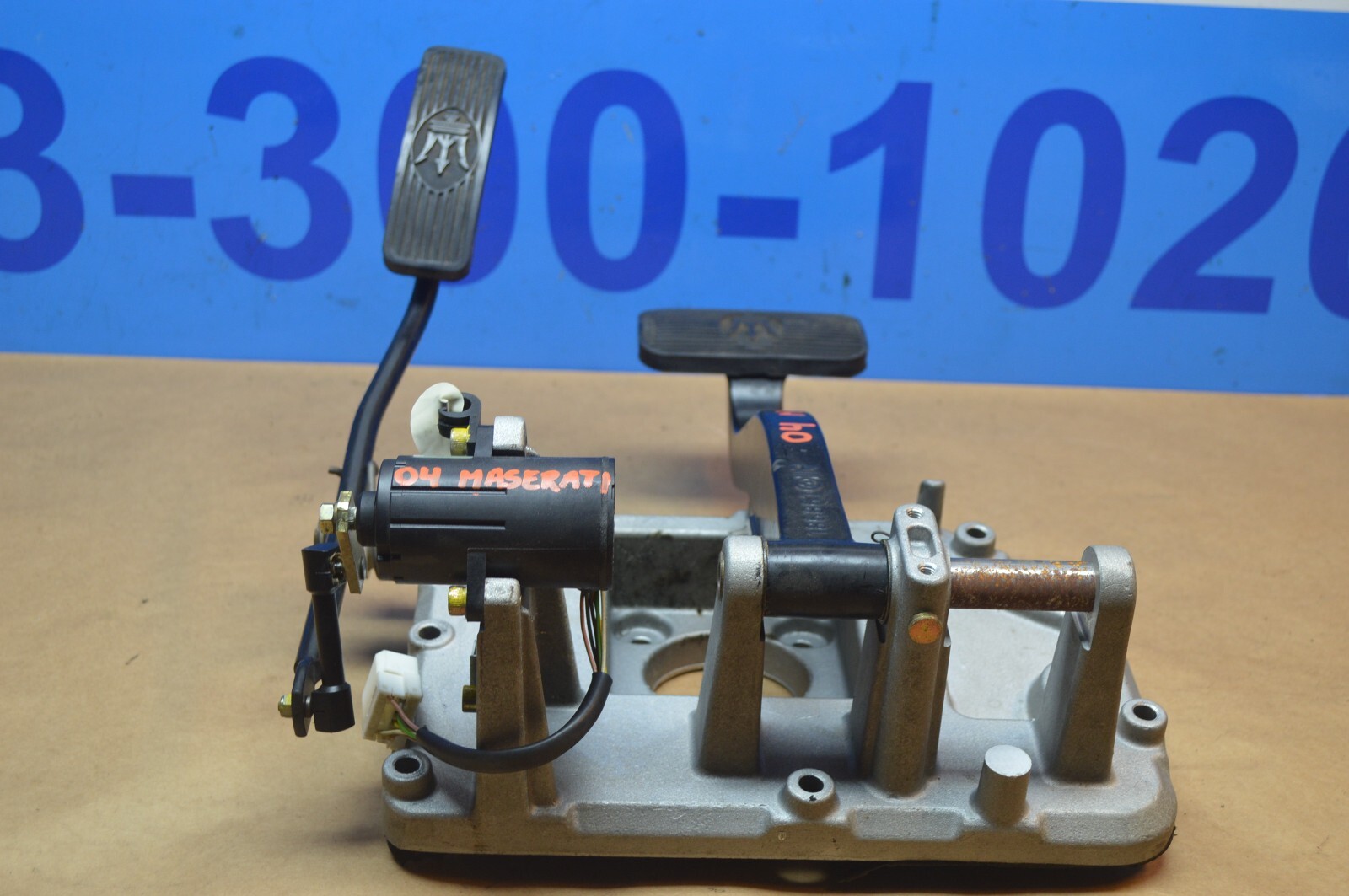 2004 M138 MASERATI M128 GT COUPE GAS ACCELERATOR BRAKE PEDAL SET