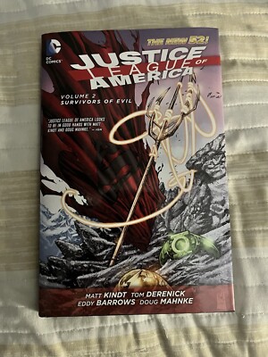 Justice League of America, Volume 2: Survivors of Evil by Kindt, Matt