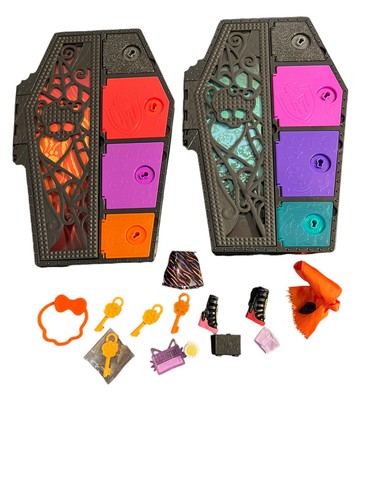 Monster High Sarg hängende Puppe Koffer 2 Stück mit Schlüssel und Zubehör