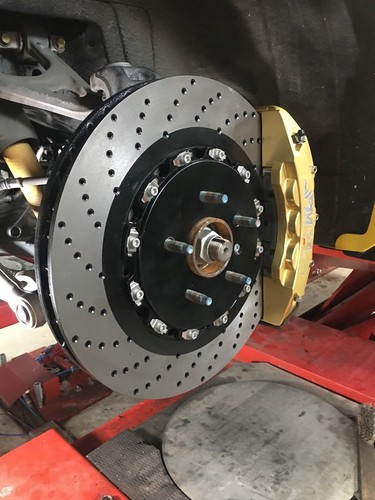 Disco de perforación JPM RS Big Brake 6 ollas calibrador anodizado oro 15" para Corvette C7 - Imagen 2 de 4