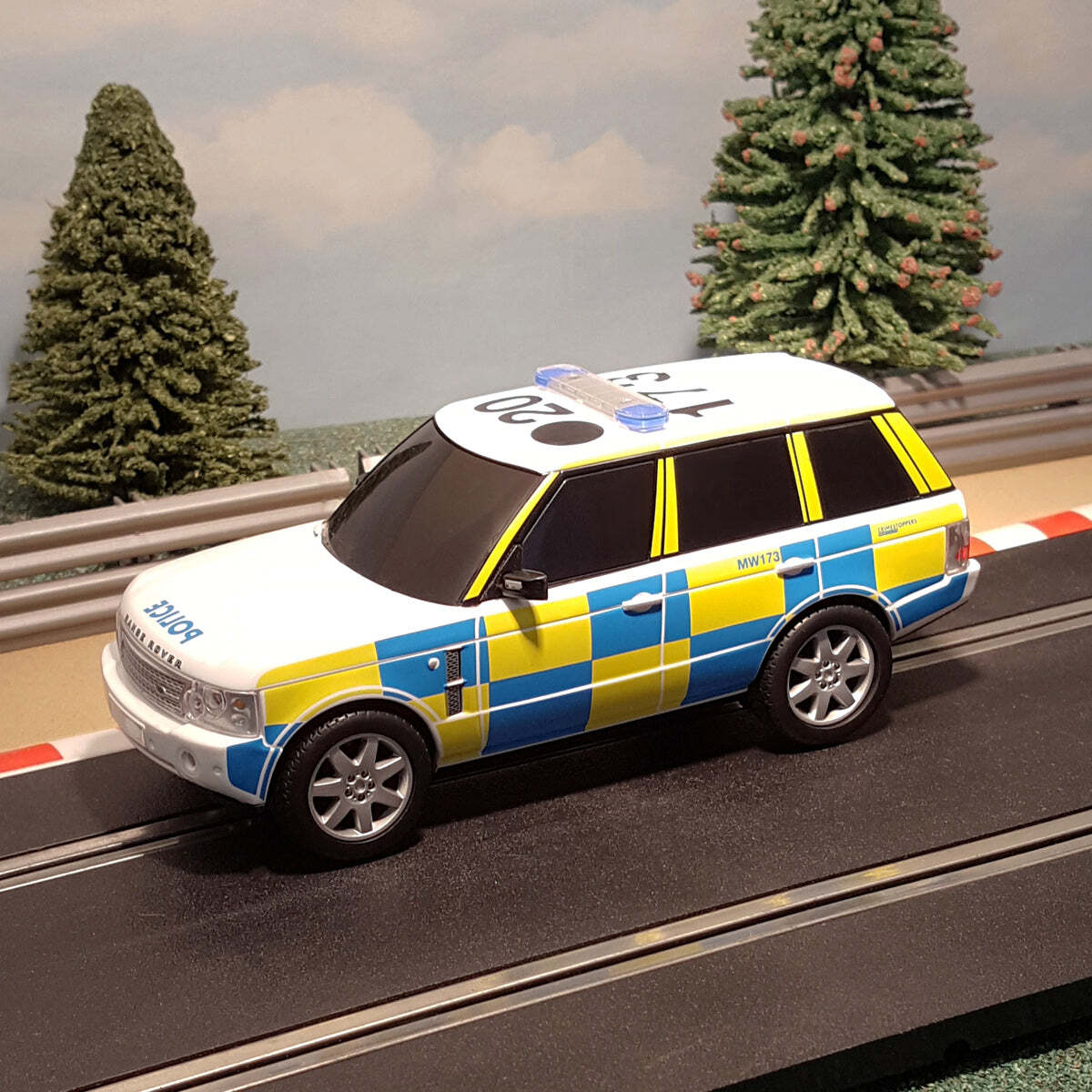 Scalextric C2833 Police Range Rover FLASHING LIGHTS & SIREN DRIFT #W