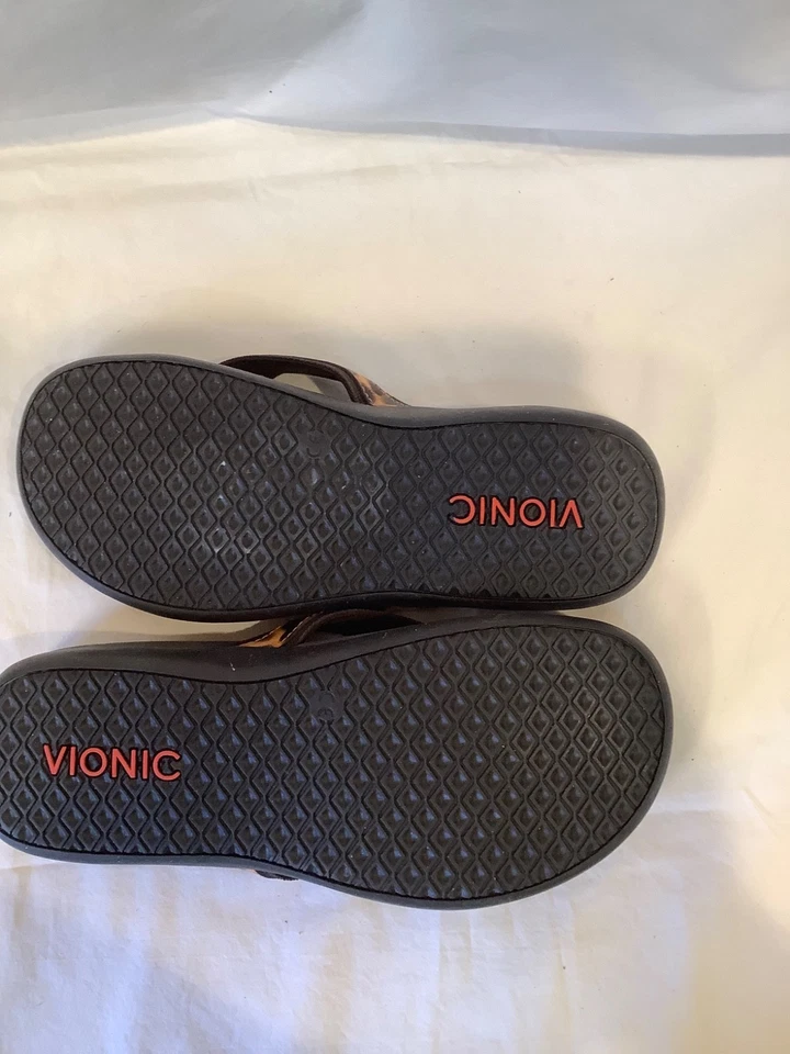 Vionic Tide II Flip Flops Brown Leopard Print Thong Sandals Women’s Size 8 - Image 4 of 4