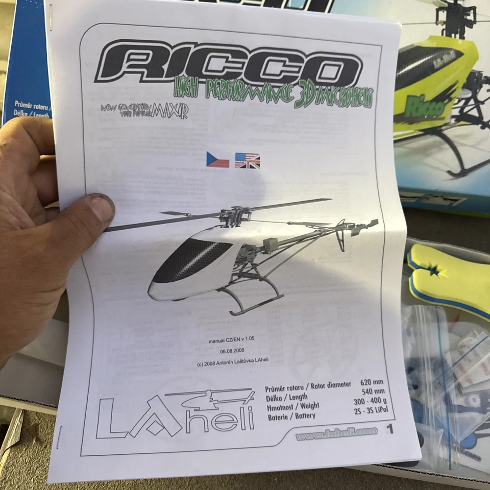 Vintage Rare RC Helicopter  LAheli MAXIR Blue Micro Heli Kit New In Box - Image 3 of 4