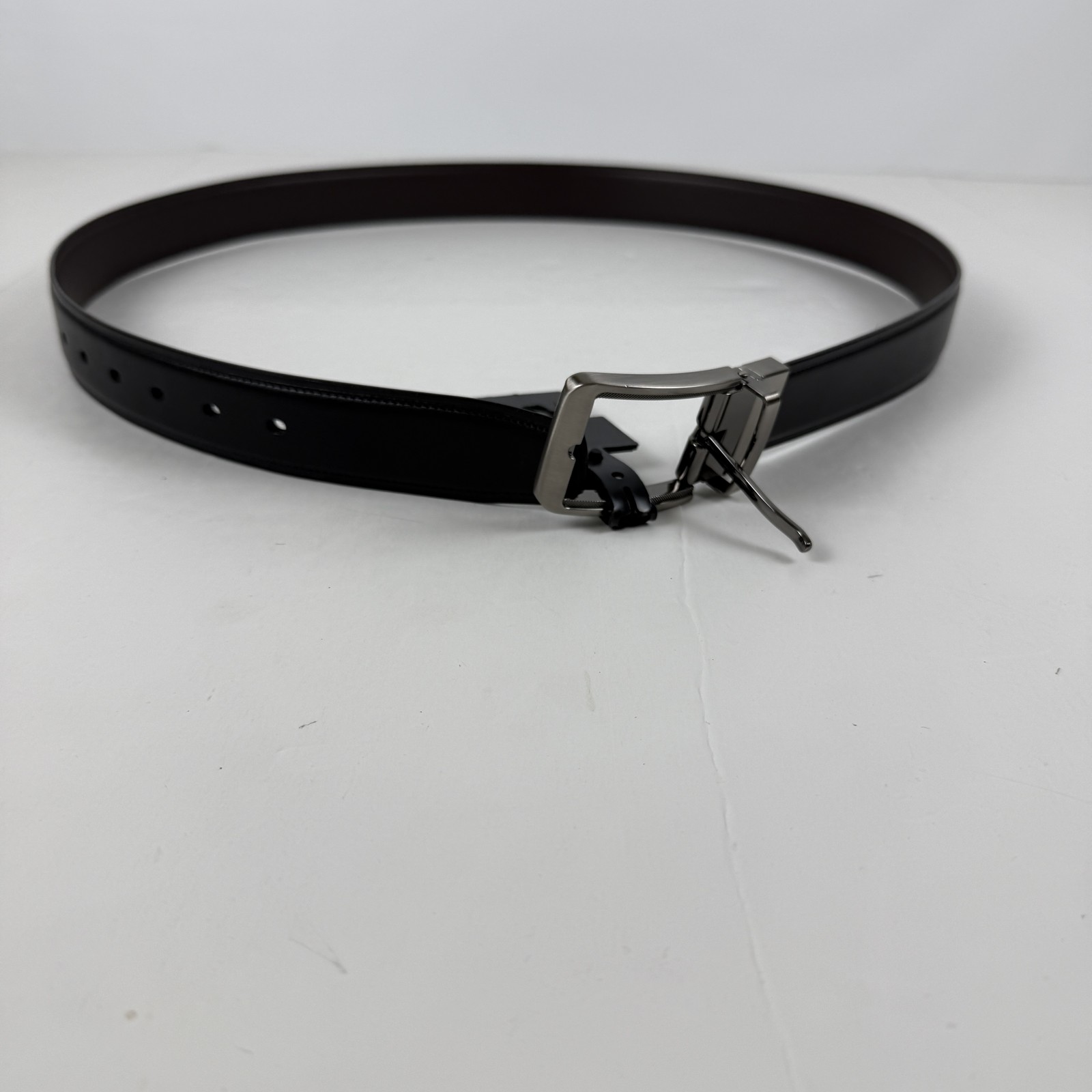 Perry Ellis Portfolio Mens V-Day Reversible Belt Black Burgundy-L 36-38W 3890₽