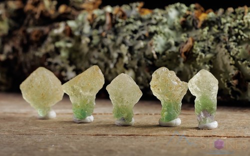 Green FLUORITE Raw Crystal Mushroom - Home Decor, Raw Crystals and Stones, E1441 - Picture 5 of 10