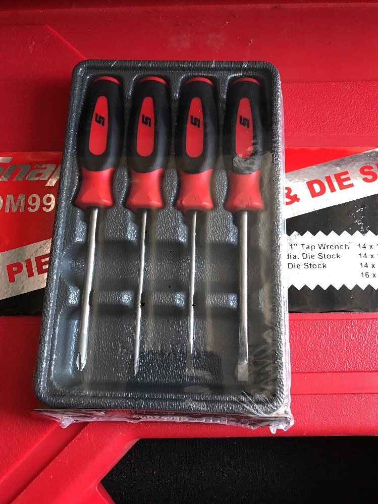 Snap On sgdx40br 4 pc soft grip mini tip combination screwdriver