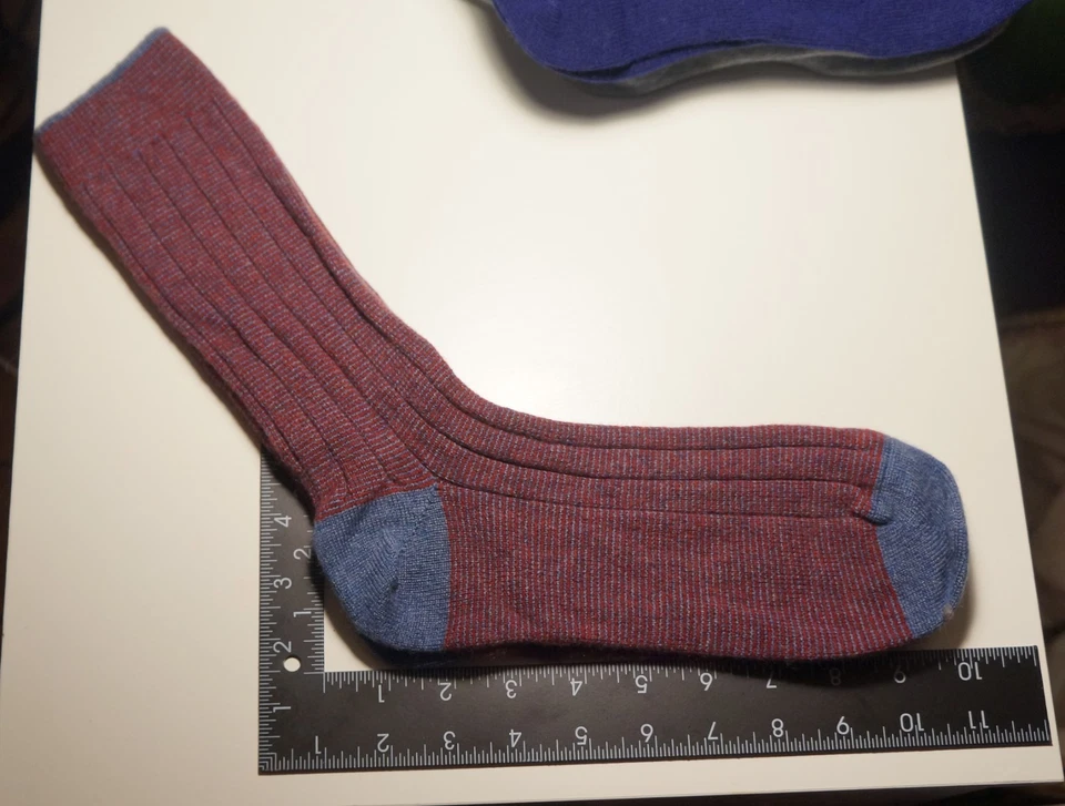 Calcetines de cachemir Johnstones of Elgin para hombre bloques de colores - rojos - talla 7-9 Foto 2 de 2