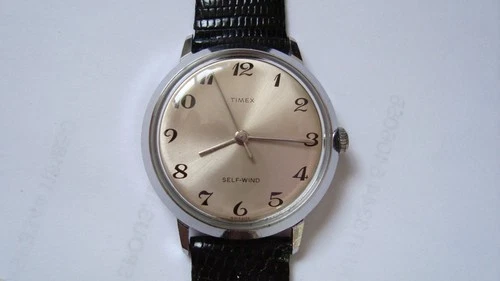 VINTAGE AUTOMATIC TIMEX 1970  , CASE 33 MM   ,RUN GREAT