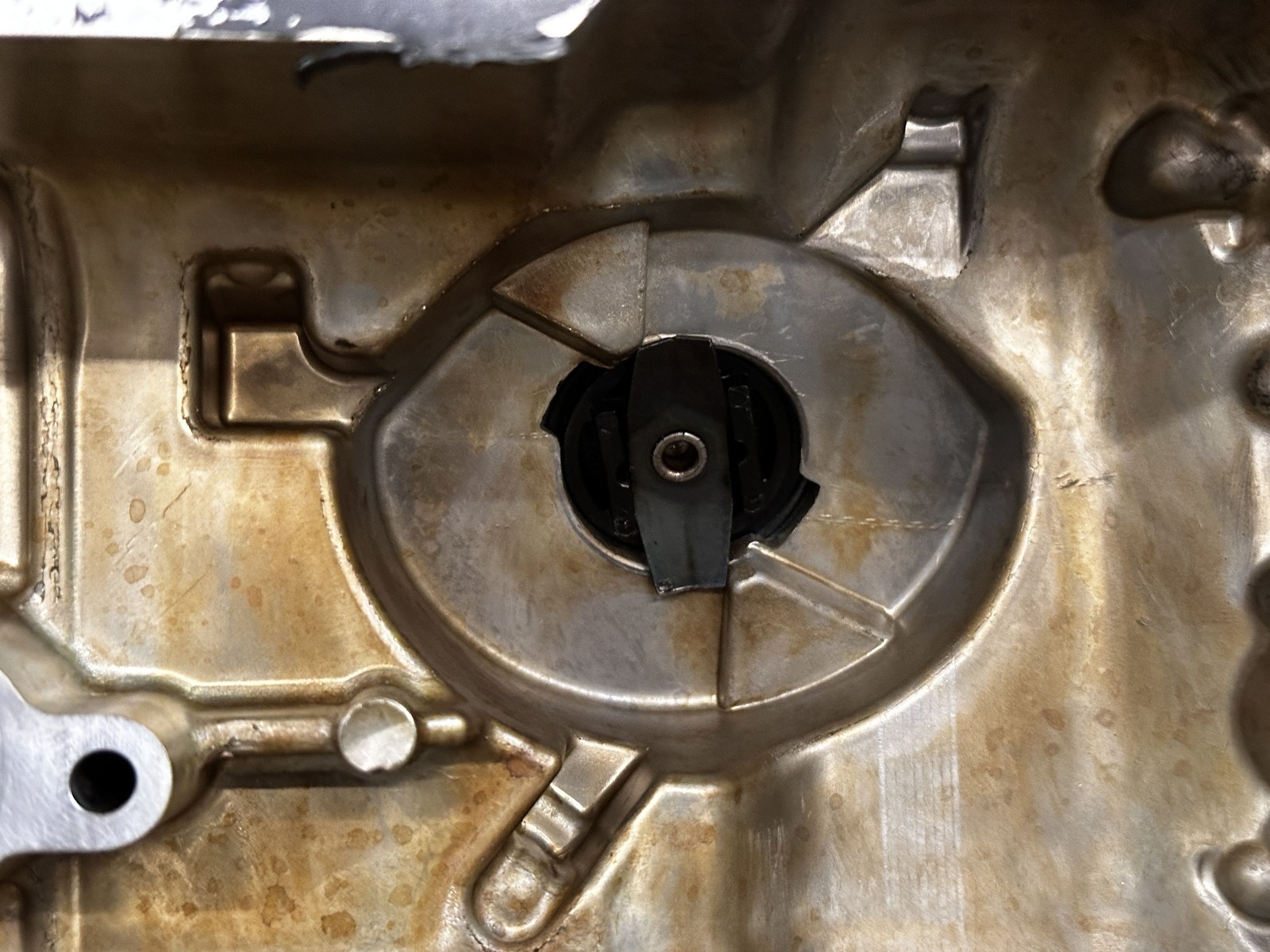 2015 MASERATI GHIBLI 3.0 LEFT DRIVER SIDE CYLINDER HEAD VALVE COVER