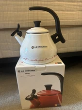 Le Creuset Cheer Collection White 1.6 qt Chrysenth Christmas Kettle NEW NIB