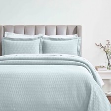 Juego de colcha y almohada matelasse geométrica de peso medio de algodón Calvert