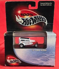 100% Hot Wheels 1932 Ford Sedan So-Cal Speed Shop Collectible 1:64