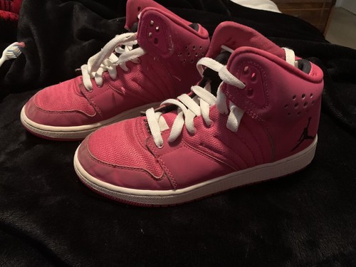 pink jordan 1 size 4