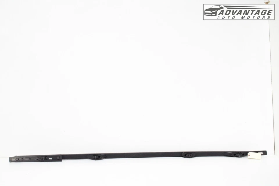 2021-2025 KIA SORENTO ROOF RIGHT SIDE RACK RAIL LUGGAGE CARRIER MOLDING OEM - Image 3 of 4