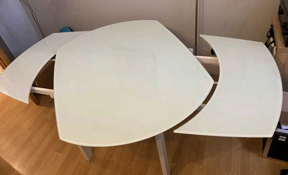DWELL Lexington Extending Dining Table, White glass Ex Display £699 - Image 2 of 4