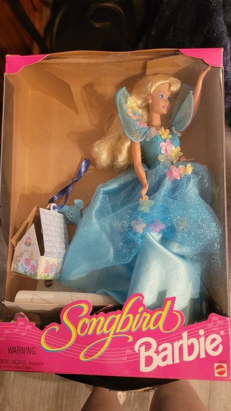 1995 Songbird Barbie Doll with Real Singing Songbird Mattel 14320