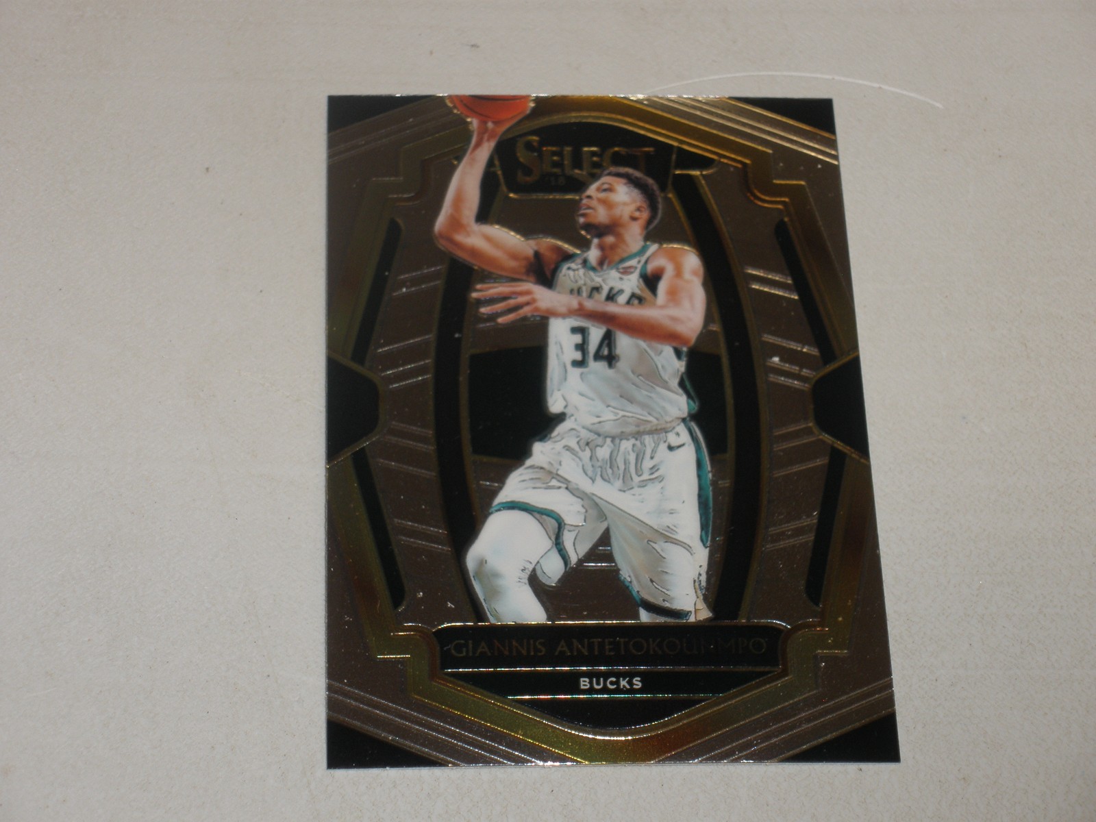 2018-19 Panini Select Premier Level #120 Giannis Antetokounmpo
