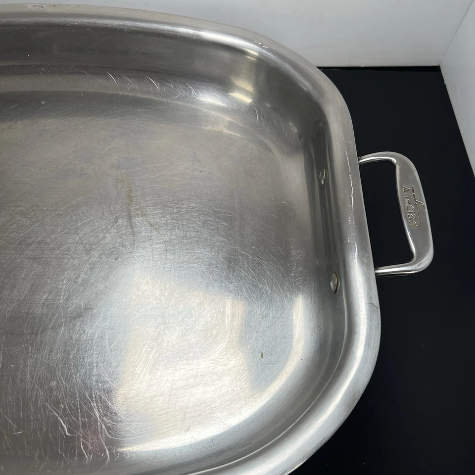 Sartén eléctrica de acero inoxidable pulido totalmente revestida modelo 6701 6 cuartos sin tapa Foto 4 de 4