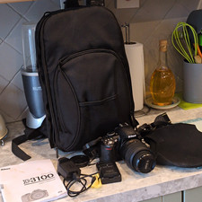 Nikon D3100 Digital SLR Camera Black with Nikon Zoom Lens, Bag & Charger