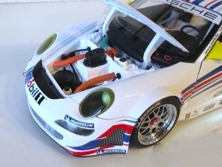AUTOart 1/18 Porsche 911 997 GT3 RSR 223383 - Picture 11 of 15