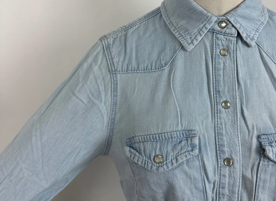 Camisa Topshop Moto Mujer Talla 2 Denim Lavado Claro Cambray Perla Snap Western Foto 3 de 4