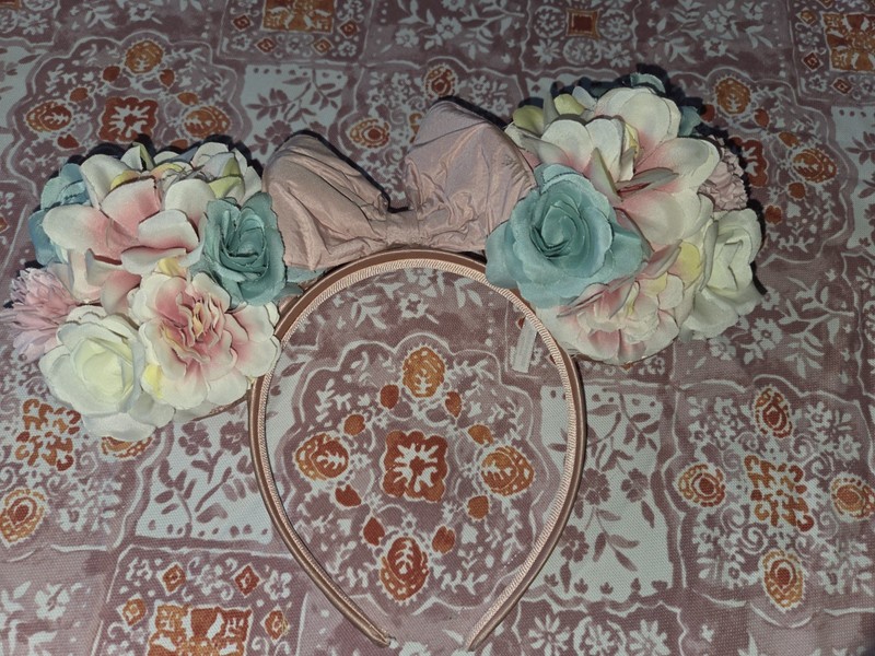 DISNEY PARKS Pink Floral Bow Minnie Mouse Ears Headband EUC DISNEY WORLD