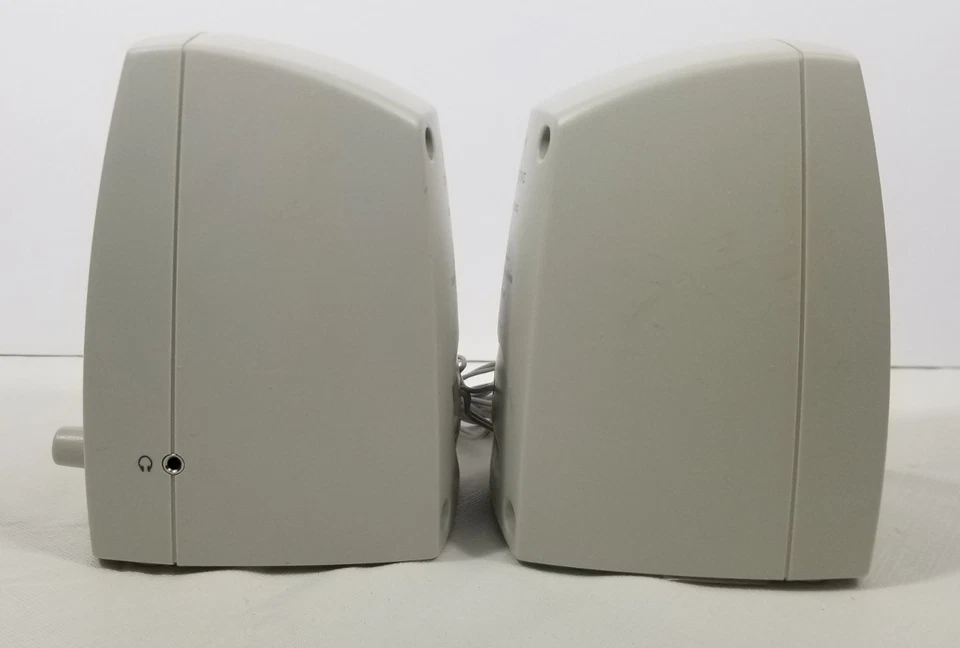 Cambridge SoundWorks Creative GCS300 Powered Computer Speakers Model No. SBS36 - Image 3 of 4