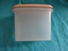 Tupperware Rectangular Sheer Shelf Saver clear 1243 gold/Tan Lid 1244 Storage — photo 2