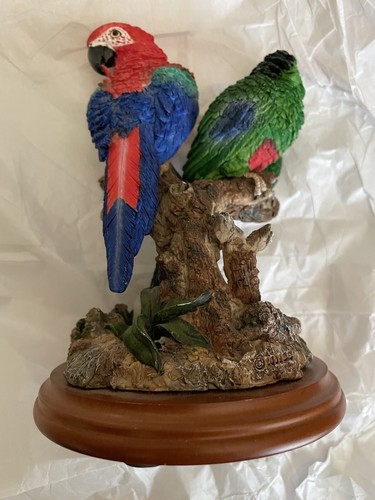 Vintage 2000 Wild Animals Caracter Collectibles Macaw Parrots on Branch Resin 7" - Picture 14 of 16