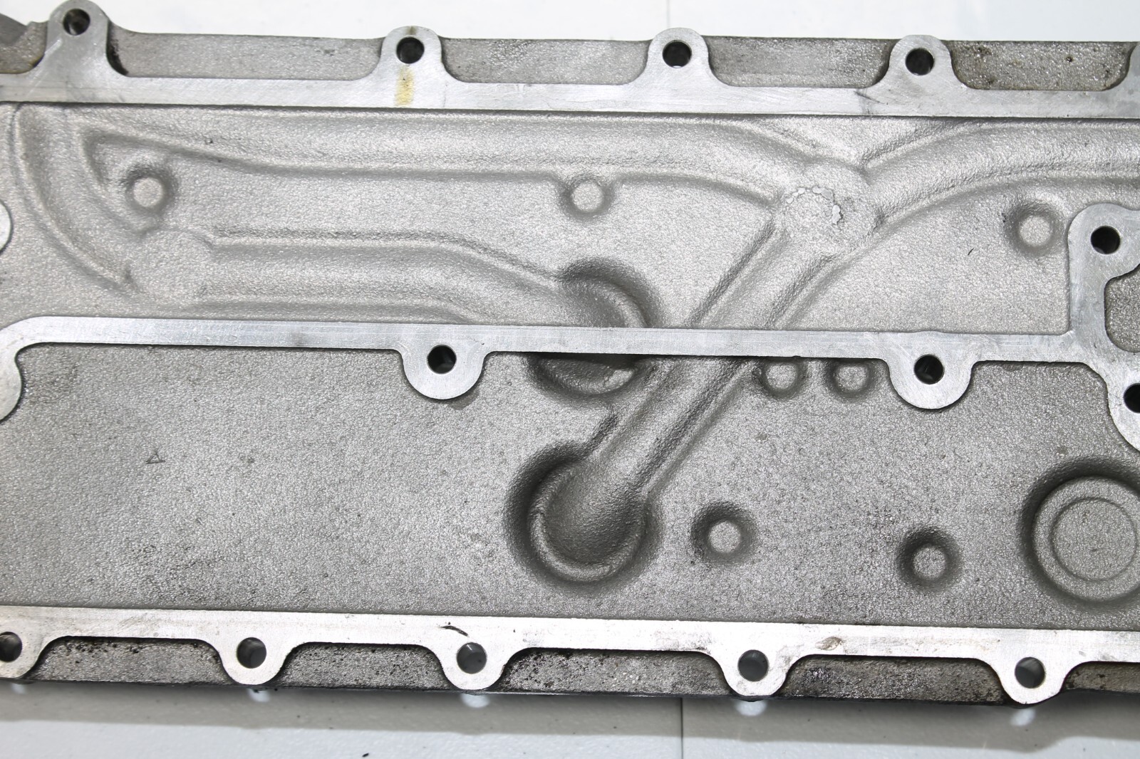 15-20 LAMBORGHINI HURACAN ENGINE MOTOR CENTER OIL VALLEY COVER TRAY INSERT