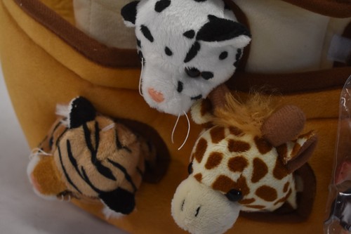 13" Plush Noah's Ark Playset w 6 Stuffed Animals & Wild Animal Figures Set - Picture 2 of 5