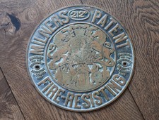 Stary znak sejfu Mosiężny znak Milners' 212 Patent Fire-Resisting 1857