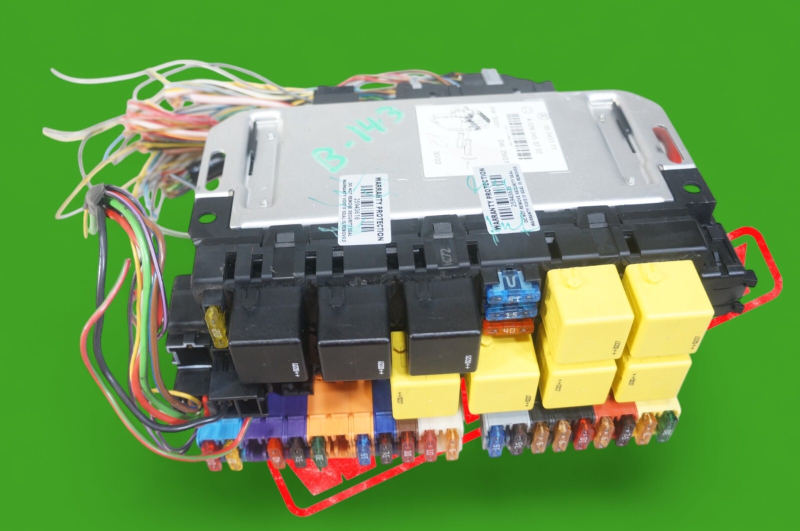 03-12 Mercedes R230 SL550 SL55 Front Left SAM Fuse Box Control Module Oem
