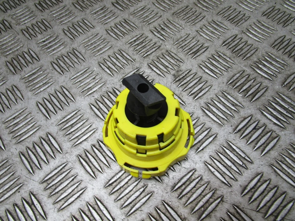 Peugeot 2008 2015 5 puertas abrazadera de tuerca de fijación de rueda OEM Foto 4 de 4