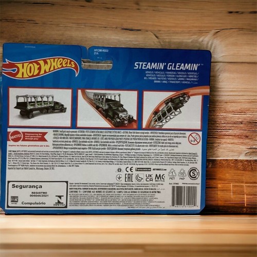 Hot Wheels Steaming Gleamin Transport - Picture 3 of 18