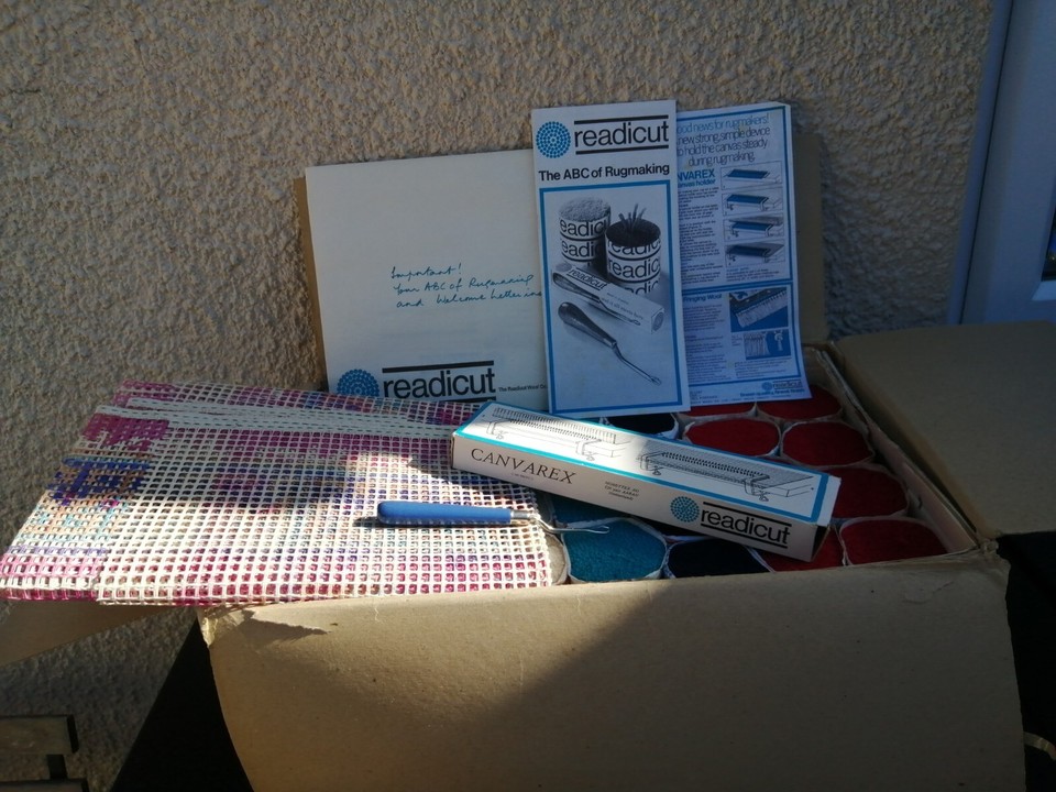 Vintage Readicut Rug Kit 27"x 54" (68x137cm) Complete in Original Box