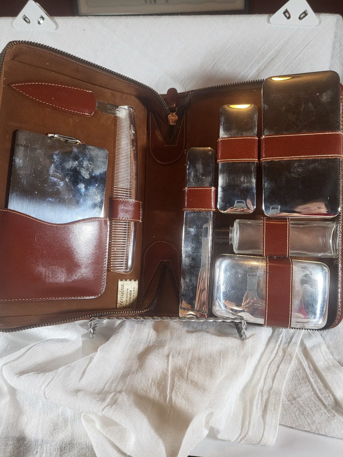 1950's Vintage Men's Dopp Kit Leather Complete Accessories