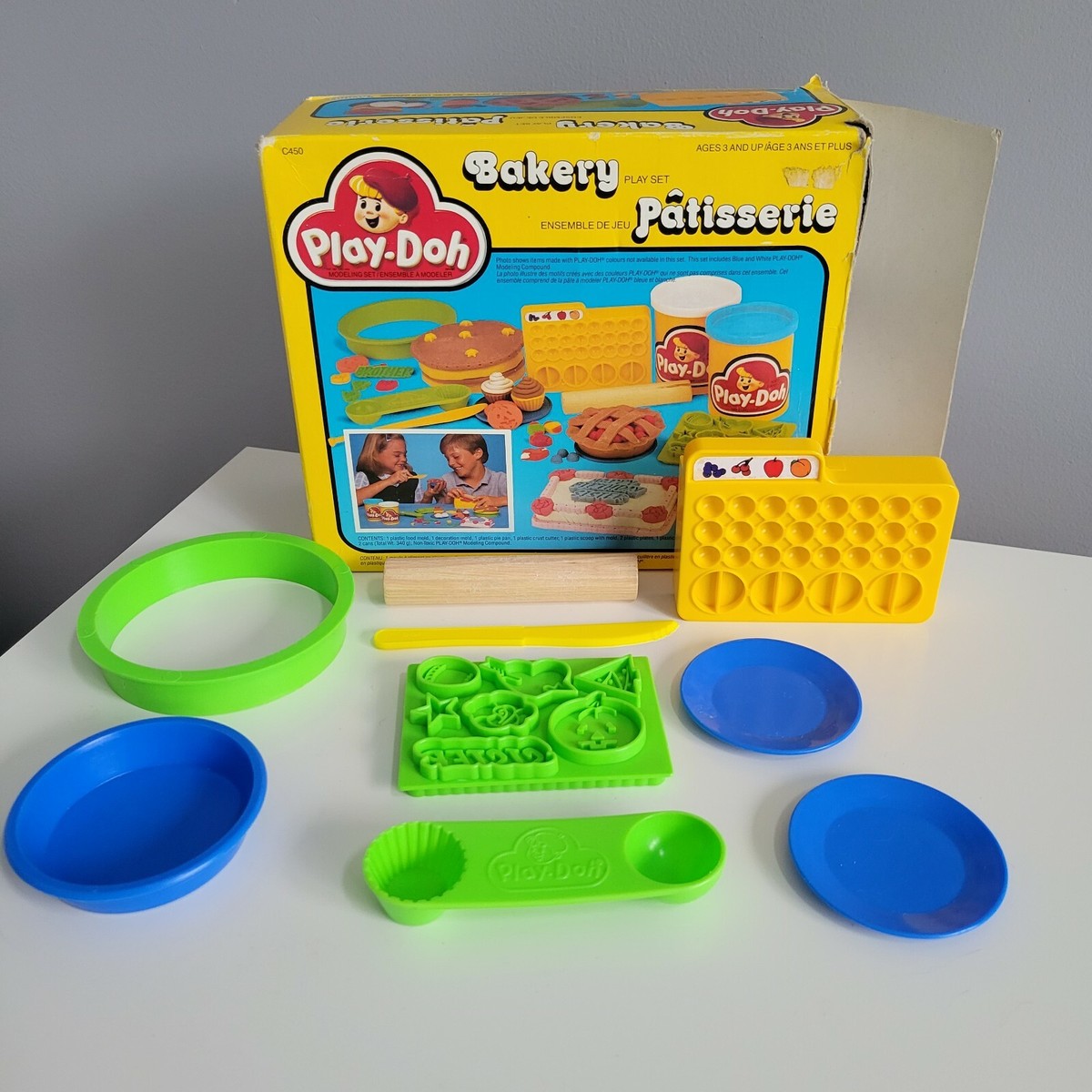 Vintage 1989 Play-Doh Bakery Play Set in original box Kenner
