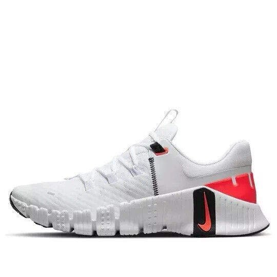 Кроссовки Nike Free Metcon 5, белые, ярко-малиновые, черные, спортивные, DV3949-100, Мужской размер