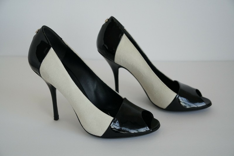 GUCCI - WOMEN – Black/White Peep Toe Suede Patent Leather Pumps – Size 8 B