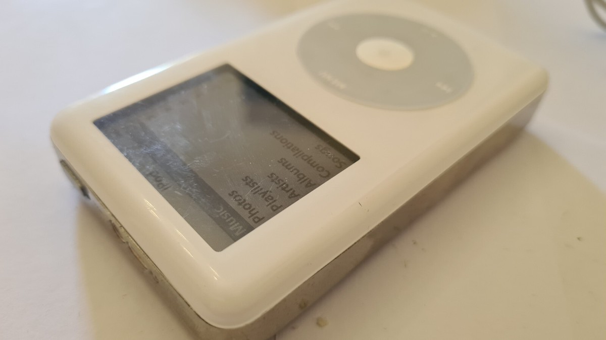 iPod 第4世代【A1099】60GB Apple iPod Photo A1099 60 GB - 4th Generation - White - VGC