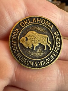 Vintage Oklahoma Woolaroc Museum and Wildlife Preserve Lapel Pin Buffalo Rare
