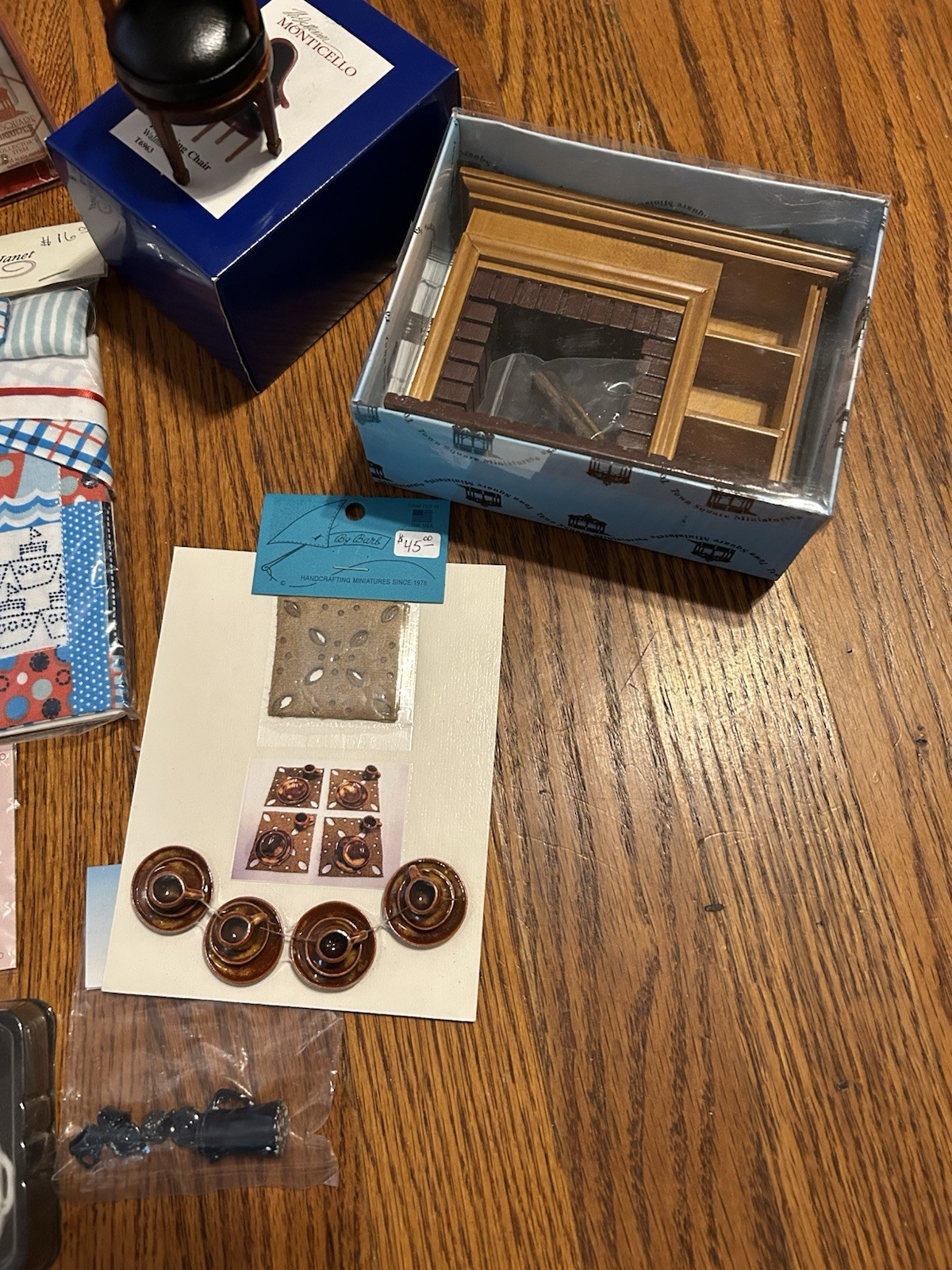 Dollhouse Miniatures 1:12th Scale - Lot C