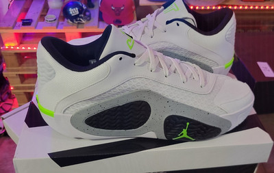 Jordan Tatum 2 Neon Low Top Basketball Sneakers White/Green/Black FJ6457-100